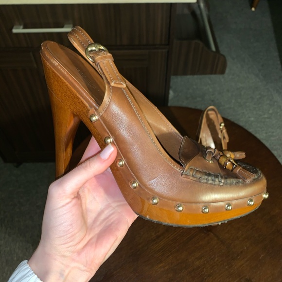 Gucci Slingback Wooden Sole High Heels - Picture 2 of 6